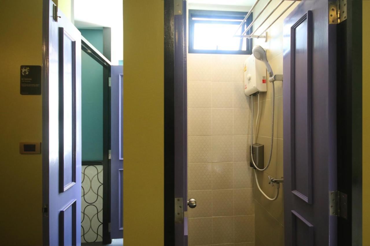 Siam Colors Hostel Bangkok Bagian luar foto